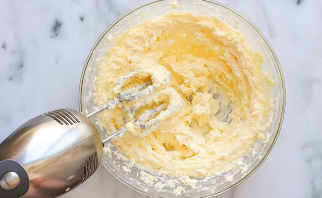 6 Most Common Cake Mixing Methods